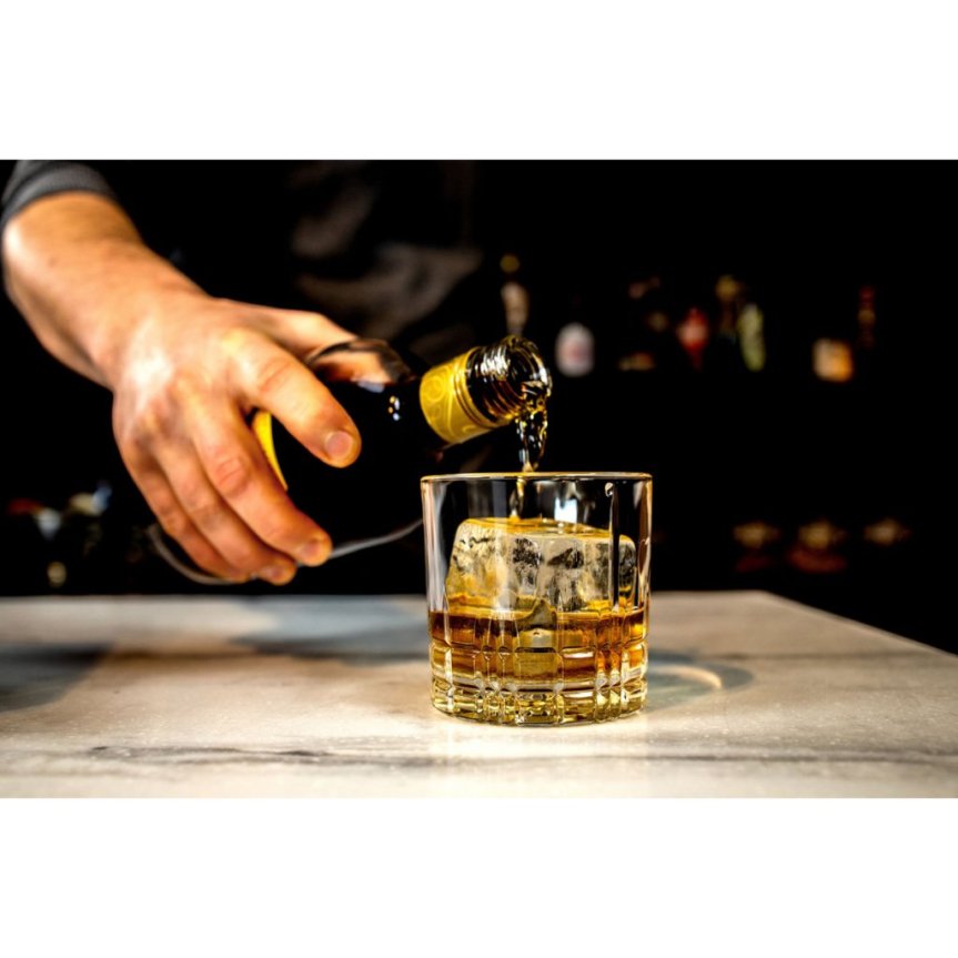 Ice Forward is danner store klare isterninger 6 stykker 5x5x5 cm